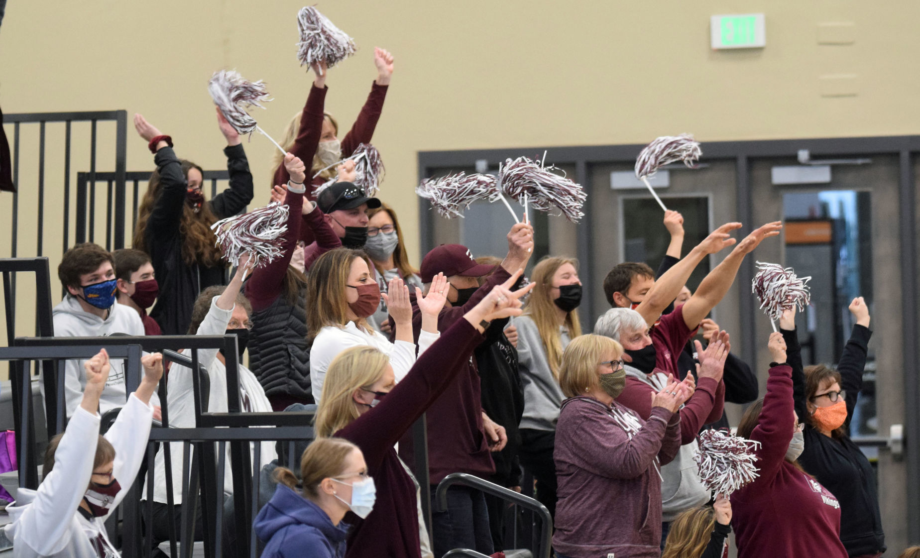 Holmen fans